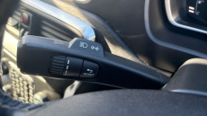 Volvo V40 D2 [122] R DESIGN Edition 5dr Diesel Hatchback